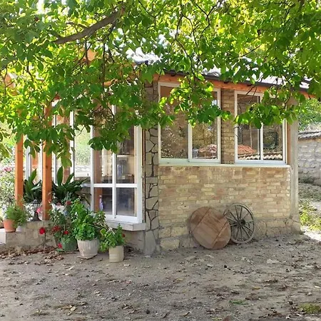 Guest house Бялата Къща Калугерица
