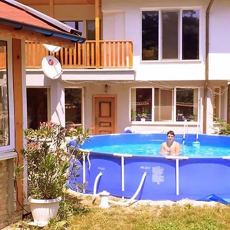 Бялата Къща Калугерица Guest house Kaspichan